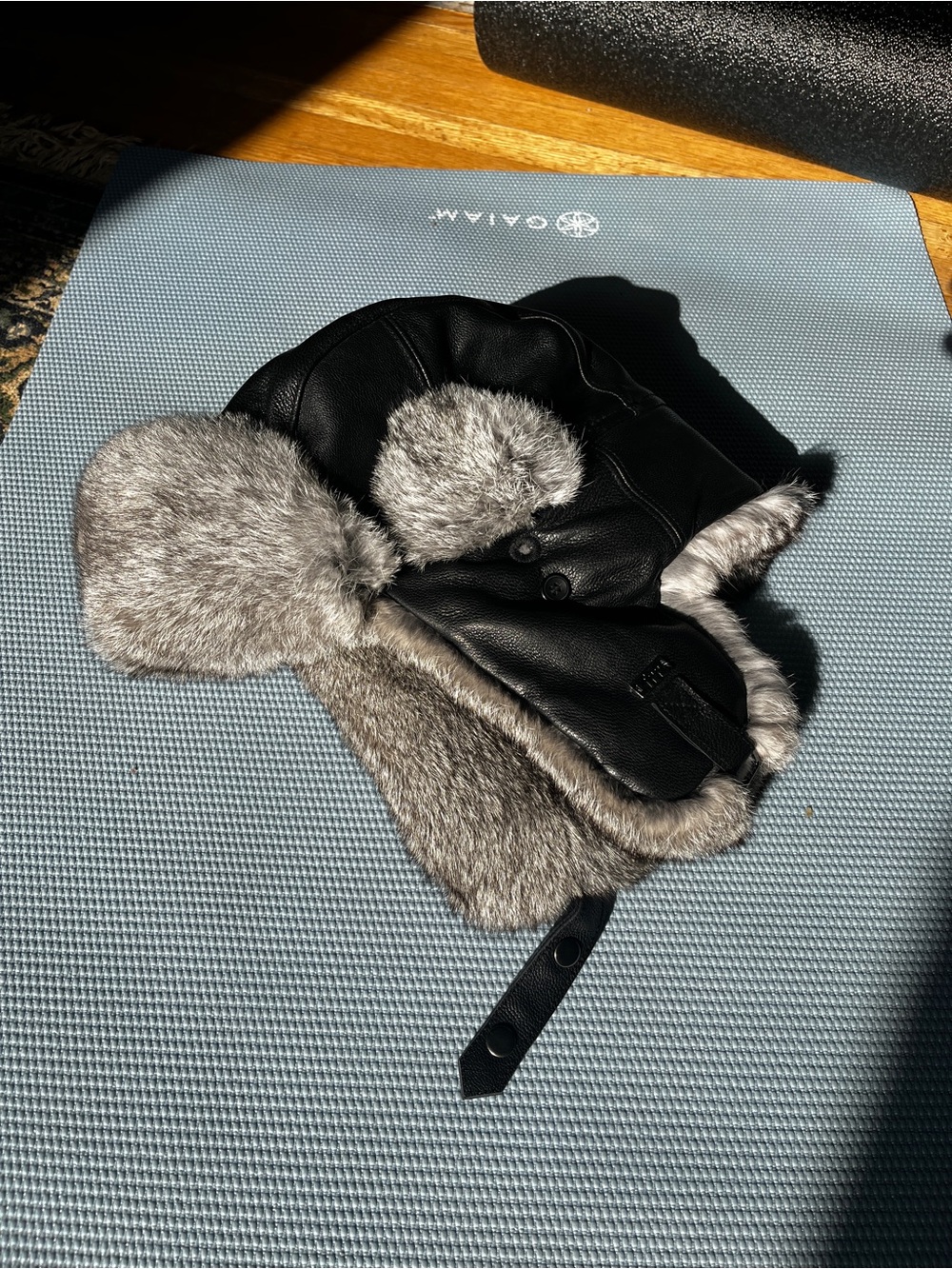 Men's  Black lamb Leather and rabbit fur winter hat